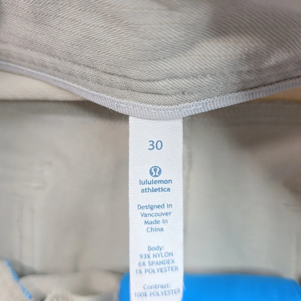 Lululemon Cadence Commute Shorts Tan Khaki Nylon Stretch Size 30